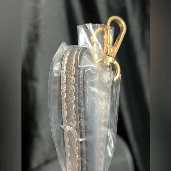 Summer Rose - NWOT’s Rose/Champagne Gold Crossbody/Clutch - Picture 9 of 9